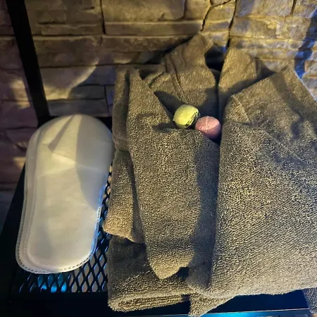 Cosy Jacuzzi Parking Privee Апартаменты *