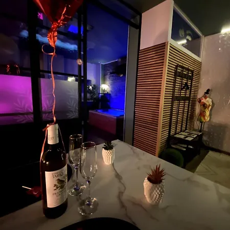Апартаменты Cosy Jacuzzi Parking Privee
